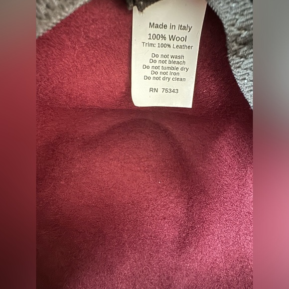 Gelso Bianco Hat. 100% Wool+Leather Band. Size Adjustable. Color Burgundy. - Picture 5 of 7